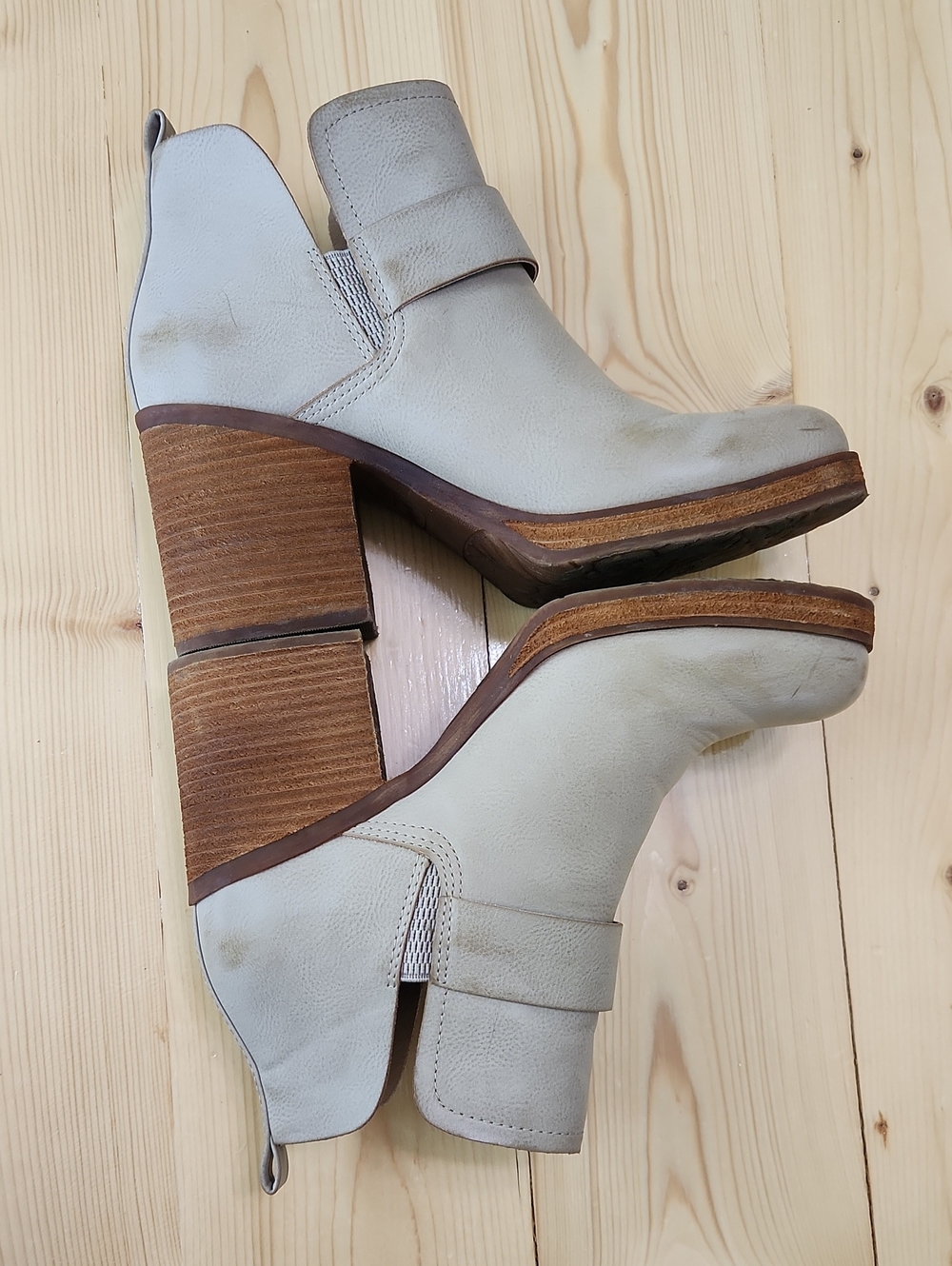 Korks Kari Block Heel Ankle Booties Cream Taupe Buckle Square Toe Size 9.5 - Picture 13 of 17
